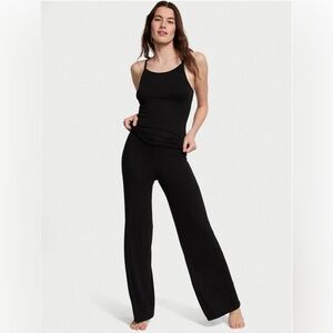 NWT Victoria’s Secret Ribbed Modal Cami & Pant Set. Black. Large/Short